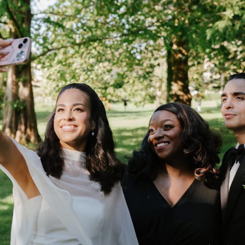 Officiant cérémonie laïque : comment faire le bon choix
